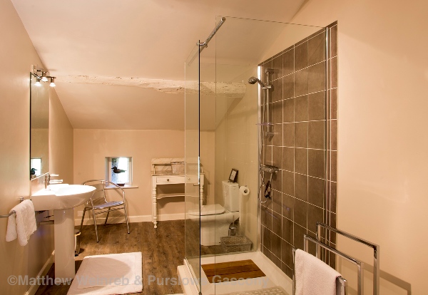 En-suite shower-room